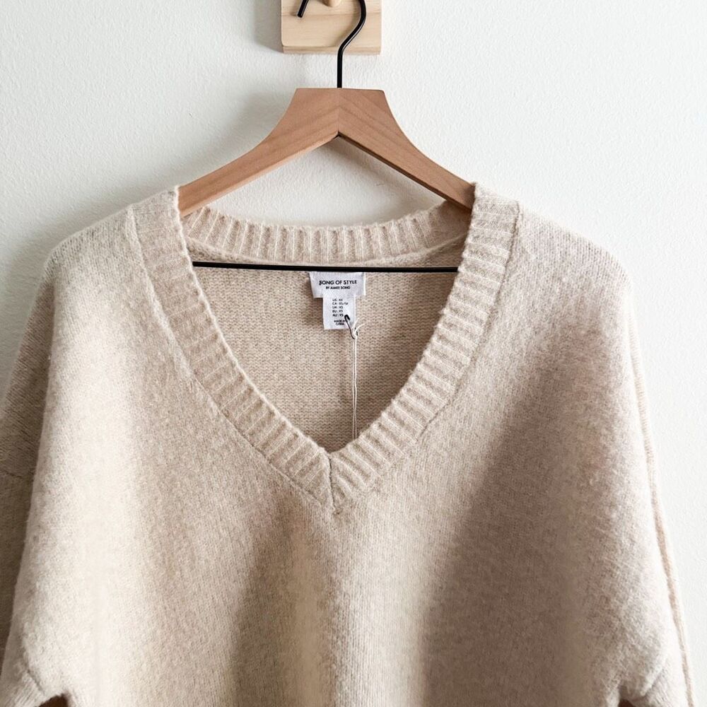 New Song of Style Oversized V Neck Sweater Size XS - Picture 2 of 6